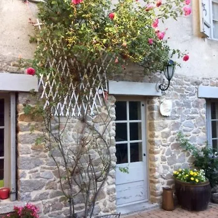 Bed & Breakfast Le Logis Des Soeurs Grises 2*
