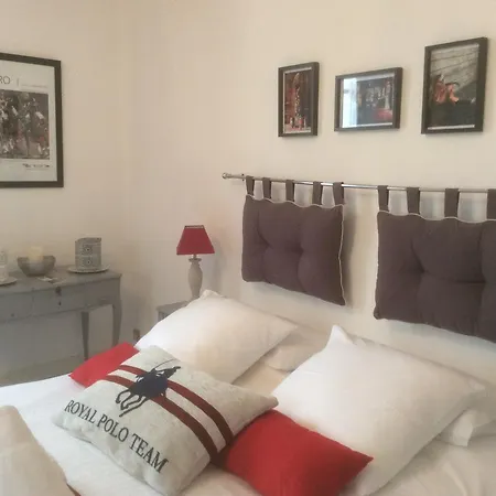 Bed & Breakfast Le Logis Des Soeurs Grises 2*