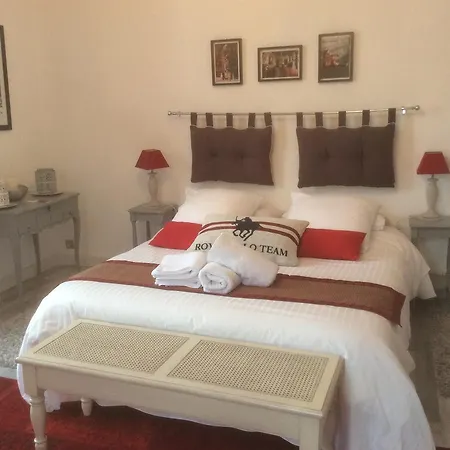Le Logis Des Soeurs Grises Bed & Breakfast 2*